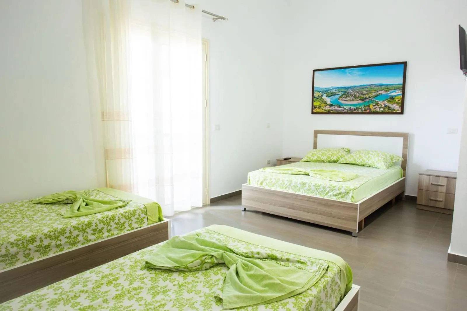 Hotel Jaho Kavaje 0*,
