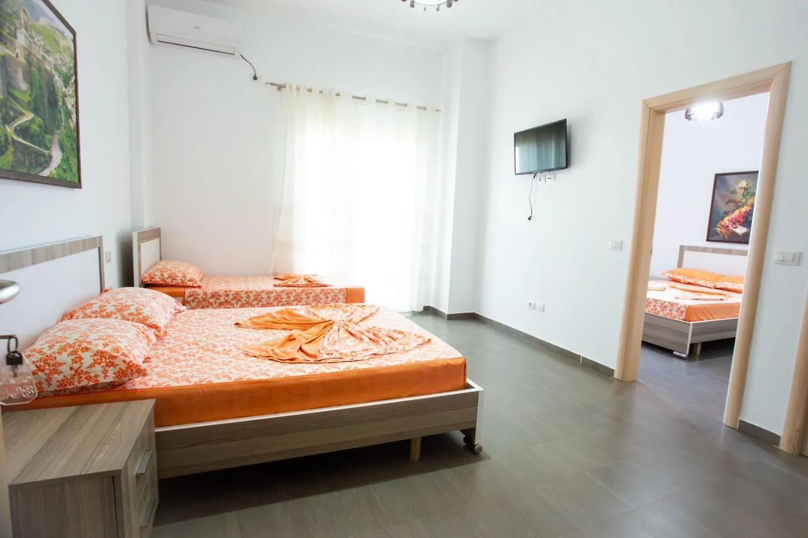 Hotel Jaho Kavaje 0*,
